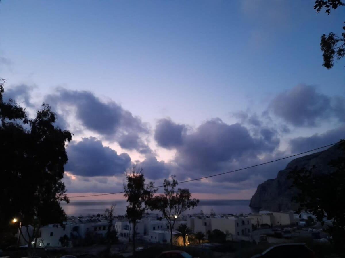 Seaward Kamari (Santorini)
